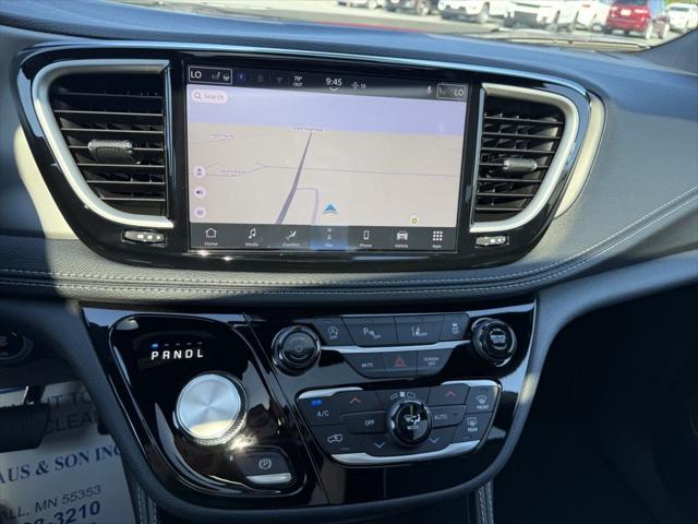 2027 Chrysler Pacifica Limited