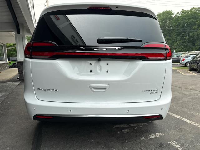 2027 Chrysler Pacifica PACIFICA LIMITED AWD