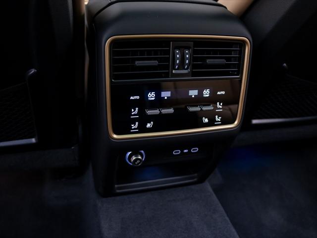 2026 Porsche Cayenne Unknown