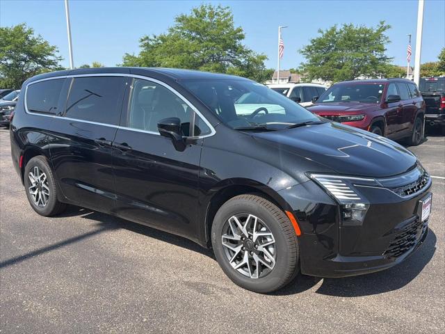 2027 Chrysler Pacifica PACIFICA LIMITED AWD