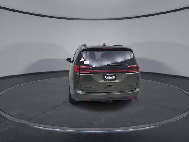 2027 Chrysler Pacifica Limited