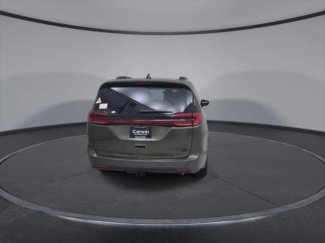 2027 Chrysler Pacifica Limited