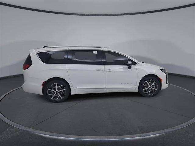 2027 Chrysler Pacifica Pinnacle