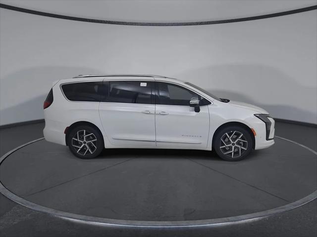 2027 Chrysler Pacifica Pinnacle