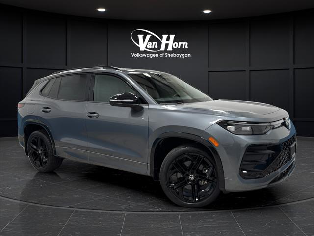 2025 Volkswagen Tiguan 2.0T SE R-Line Black for sale in Sheboygan, WI