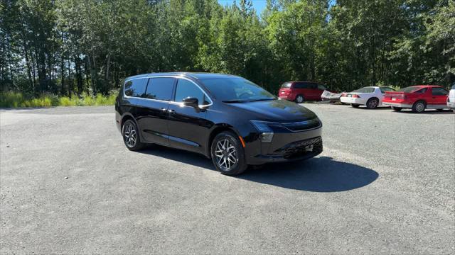 2027 Chrysler Pacifica PACIFICA LIMITED AWD