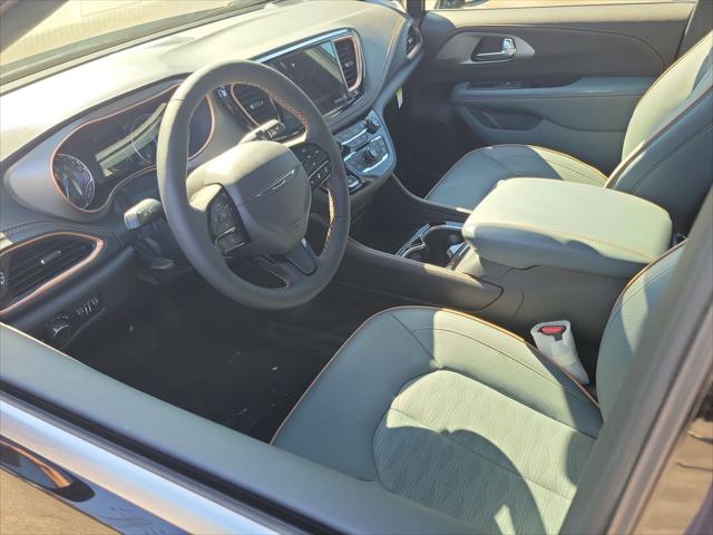 2027 Chrysler Pacifica PACIFICA PINNACLE