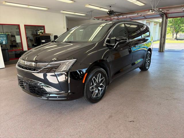 2027 Chrysler Pacifica Limited
