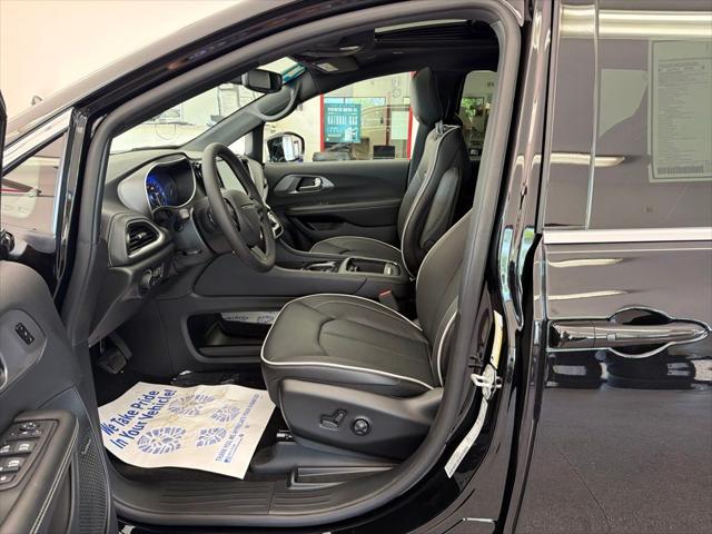 2027 Chrysler Pacifica Limited