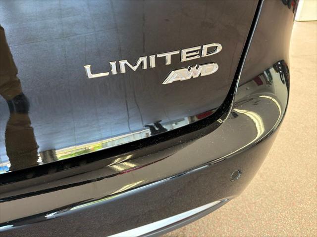 2027 Chrysler Pacifica Limited
