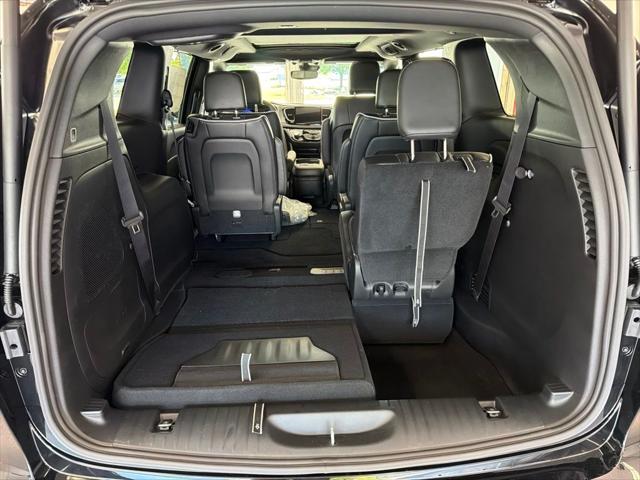 2027 Chrysler Pacifica Limited