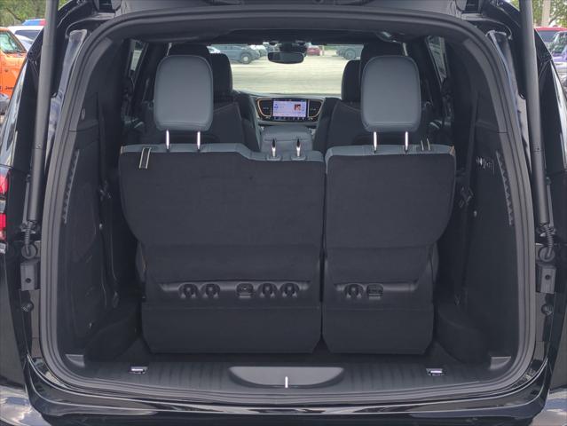 2027 Chrysler Pacifica Pinnacle