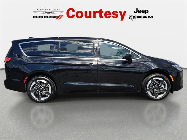 2027 Chrysler Pacifica Limited