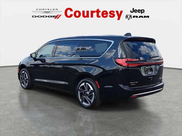 2027 Chrysler Pacifica Limited