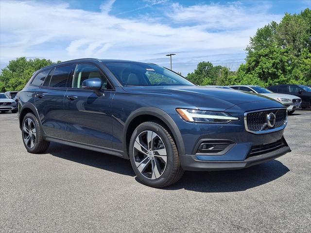 2026 Volvo V60 Cross Country Plus, B5 AWD Gas (mild hybrid) for sale in West Chester, PA
