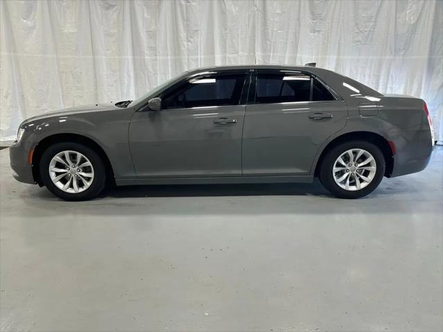 2019 Chrysler 300 Touring