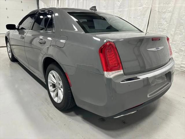 2019 Chrysler 300 Touring