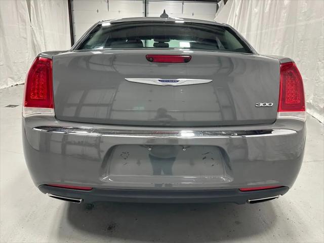 2019 Chrysler 300 Touring
