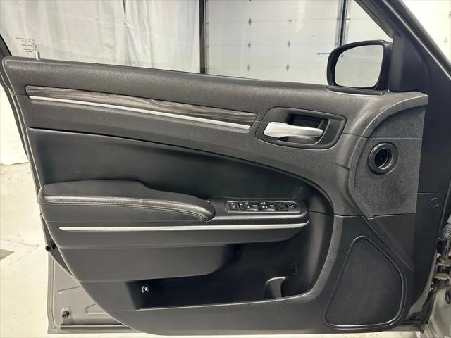 2019 Chrysler 300 Touring