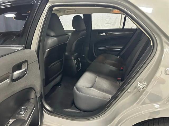 2019 Chrysler 300 Touring
