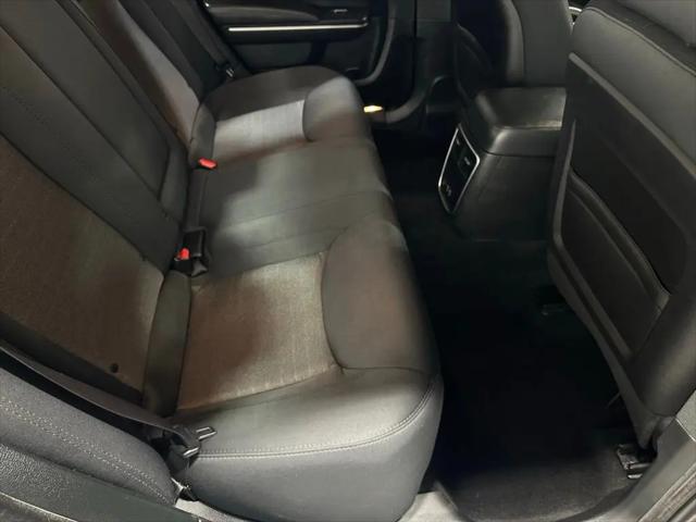 2019 Chrysler 300 Touring