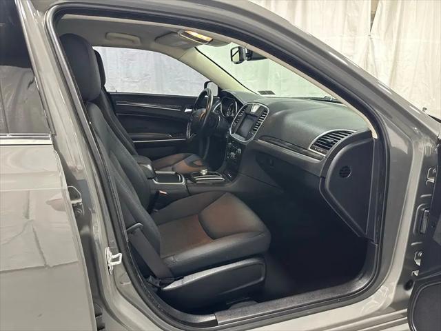 2019 Chrysler 300 Touring