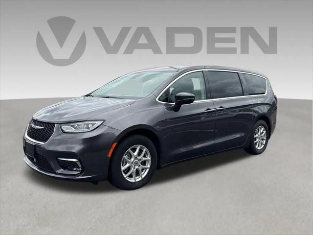 2023 Chrysler Pacifica Touring L for sale in Hinesville, GA
