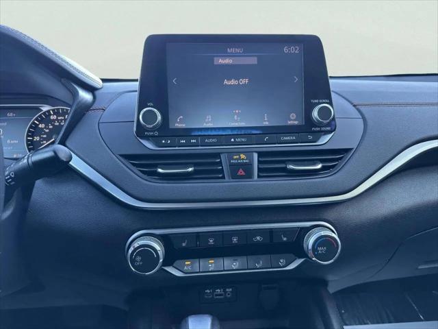 2022 Nissan Altima SR Intelligent AWD