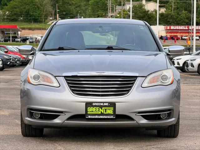 2013 Chrysler 200 Limited