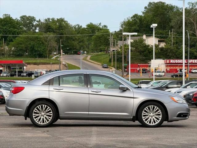 2013 Chrysler 200 Limited