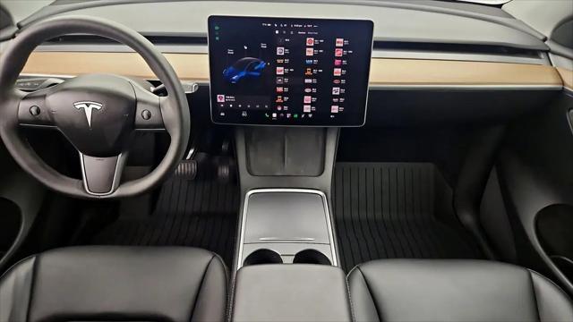 2024 Tesla Model Y Long Range Dual Motor All-Wheel Drive