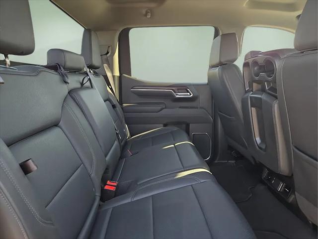 2025 GMC Sierra 1500 4WD Crew Cab Short Box SLT