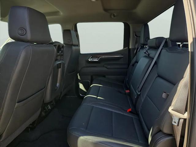 2025 GMC Sierra 1500 4WD Crew Cab Short Box SLT