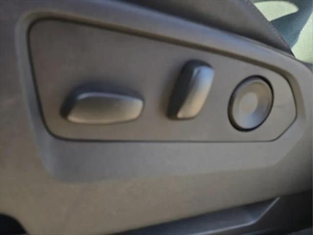 2025 GMC Sierra 1500 4WD Crew Cab Short Box SLT