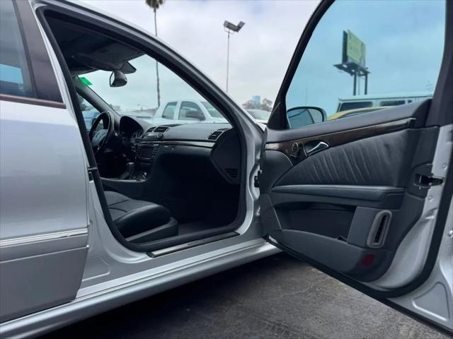 2004 Mercedes-Benz E 55 AMG E 55 AMG