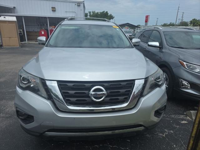 2017 Nissan Pathfinder SL