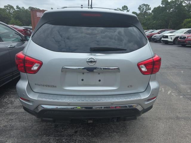 2017 Nissan Pathfinder SL