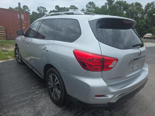 2017 Nissan Pathfinder SL