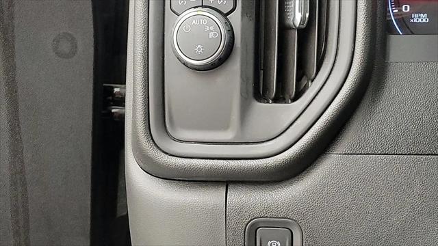 2020 Chevrolet Silverado 1500 2WD Crew Cab Short Bed Custom