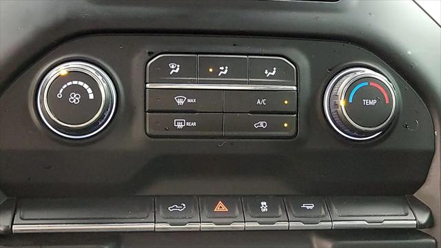2020 Chevrolet Silverado 1500 2WD Crew Cab Short Bed Custom