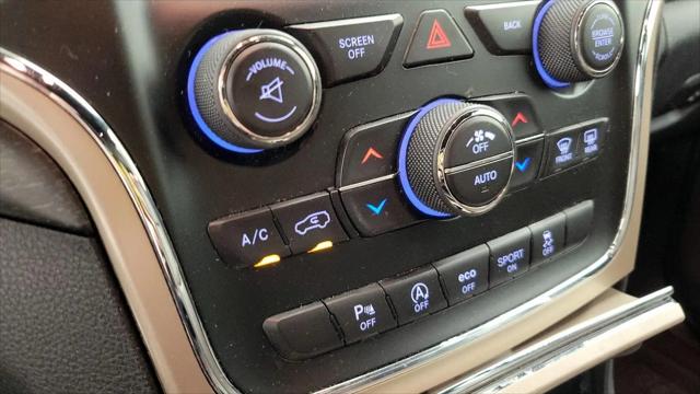 2017 Jeep Grand Cherokee Laredo 4x2