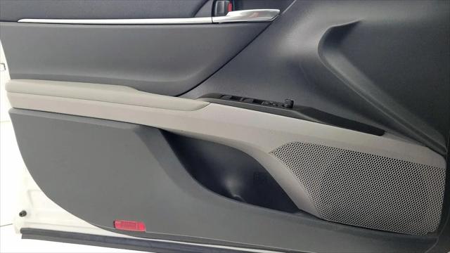 2023 Toyota Camry Hybrid SE