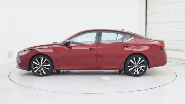 2022 Nissan Altima SR FWD