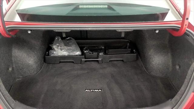 2022 Nissan Altima SR FWD