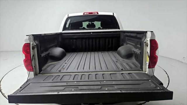 2016 Toyota Tundra SR5 5.7L V8