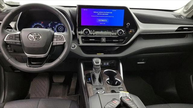 2024 Toyota Highlander Platinum