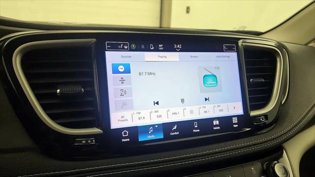 2022 Chrysler Pacifica Touring L AWD