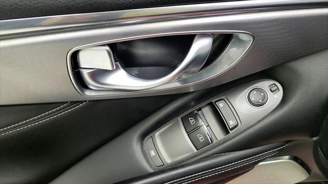 2022 INFINITI Q60 LUXE AWD