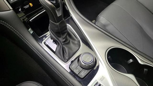 2022 INFINITI Q60 LUXE AWD