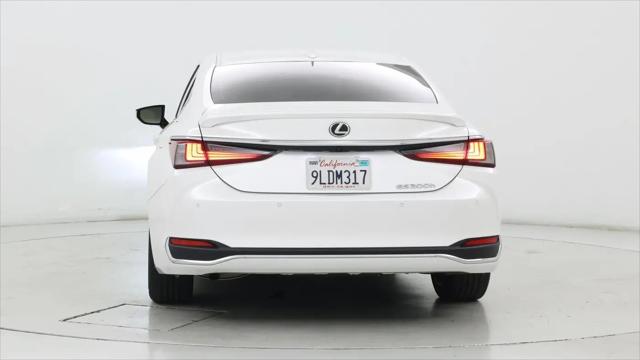 2024 Lexus ES 300h Luxury